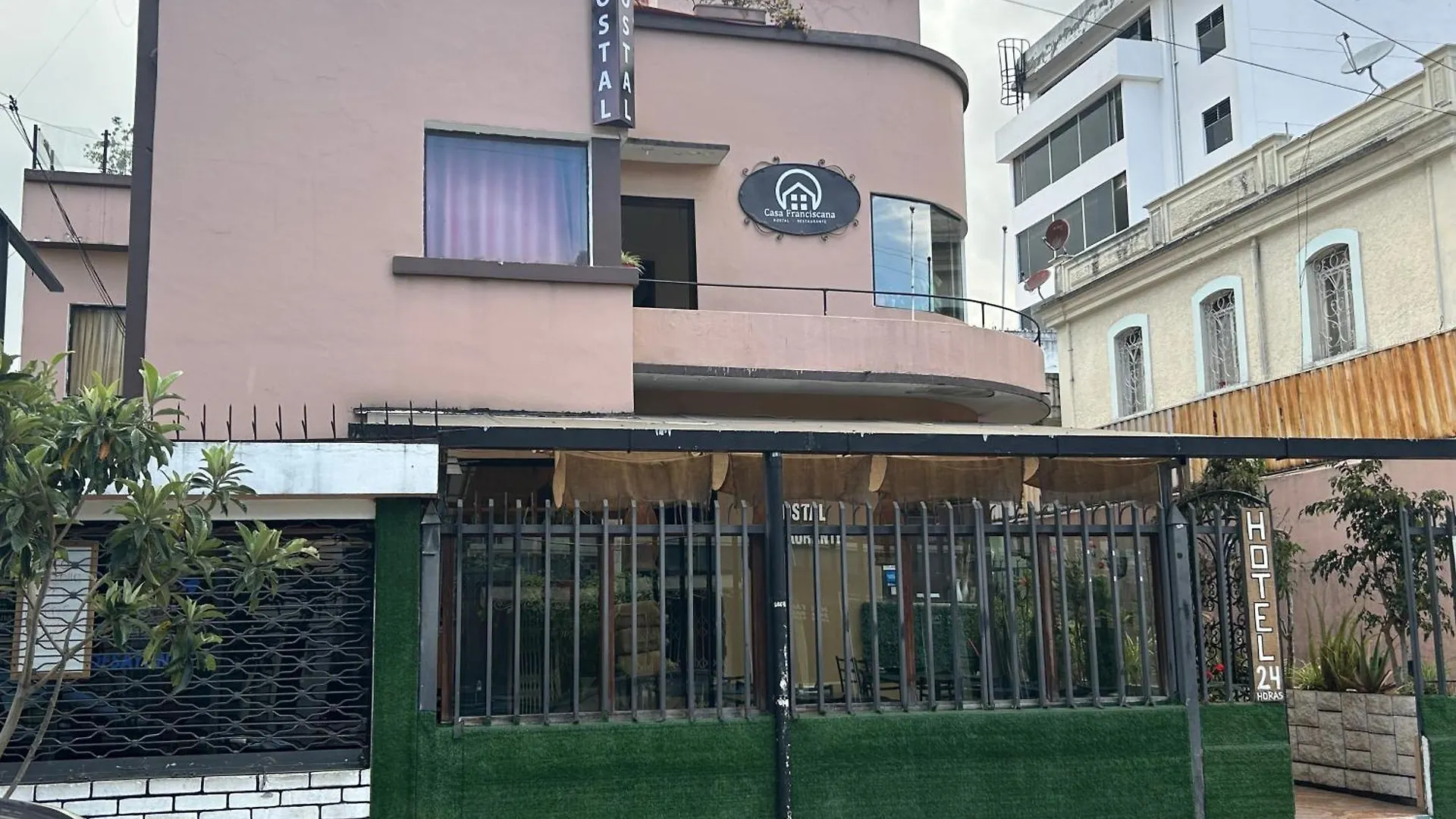 Hostal Casa Franciscana contacts